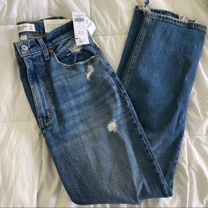 A&F ULTRA HIGH RISE ANKLE STRAIGHT NWT